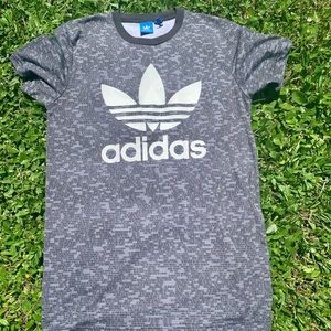 Adidas trefold logo longline T-shirt